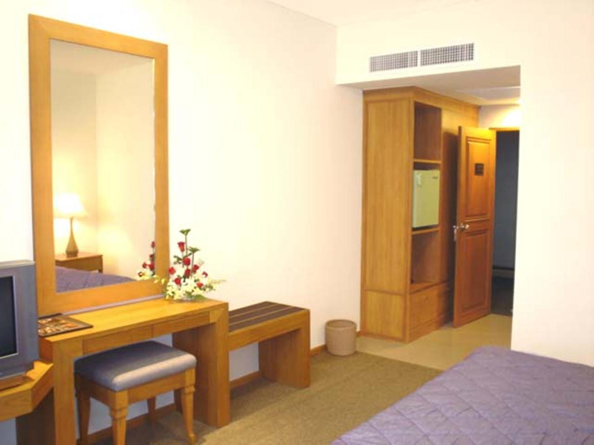 Chiang Mai Phucome Hotel Exterior photo